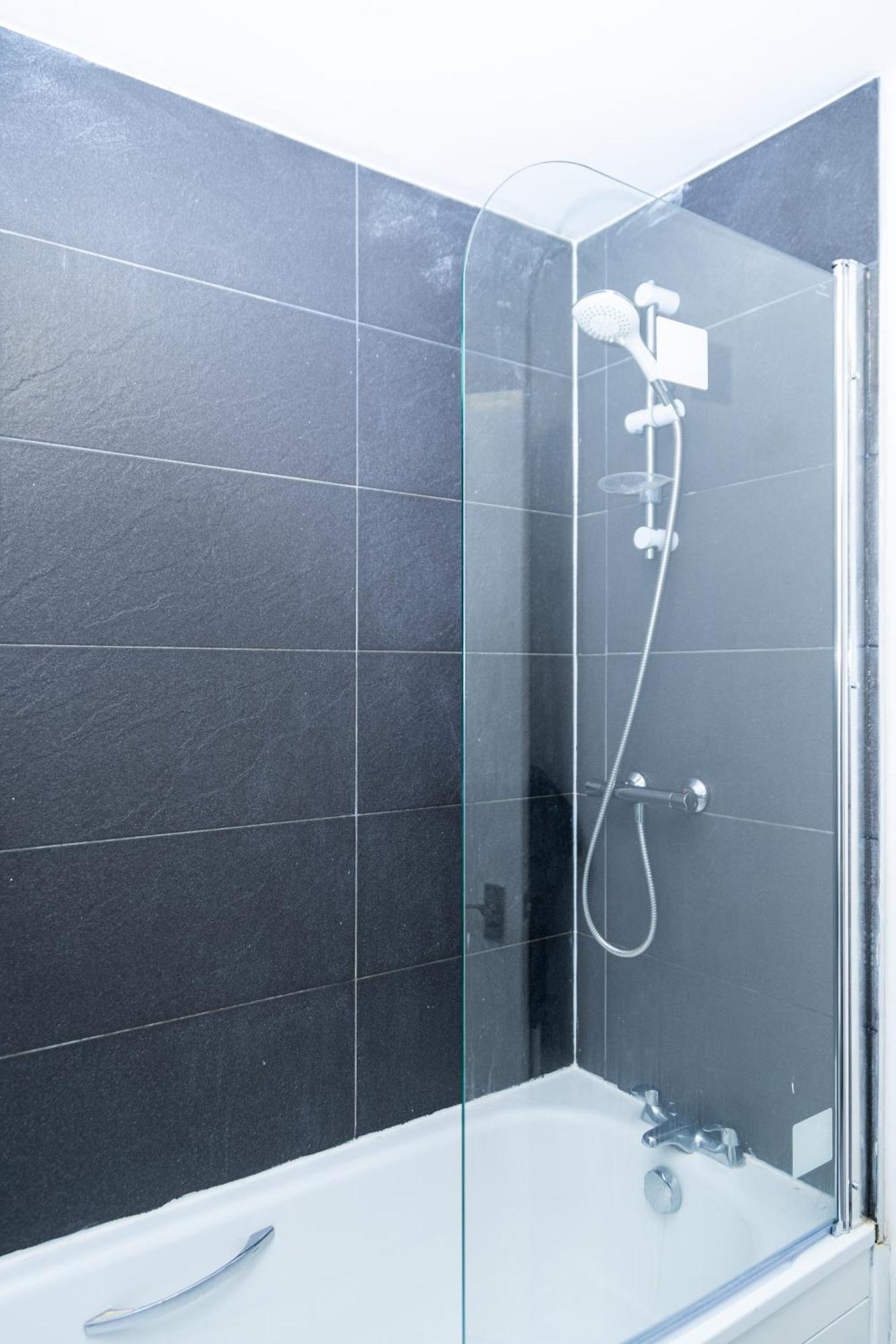 Spacious Ground Floor Apt Near Old Trafford Stadium مانشستر المظهر الخارجي الصورة